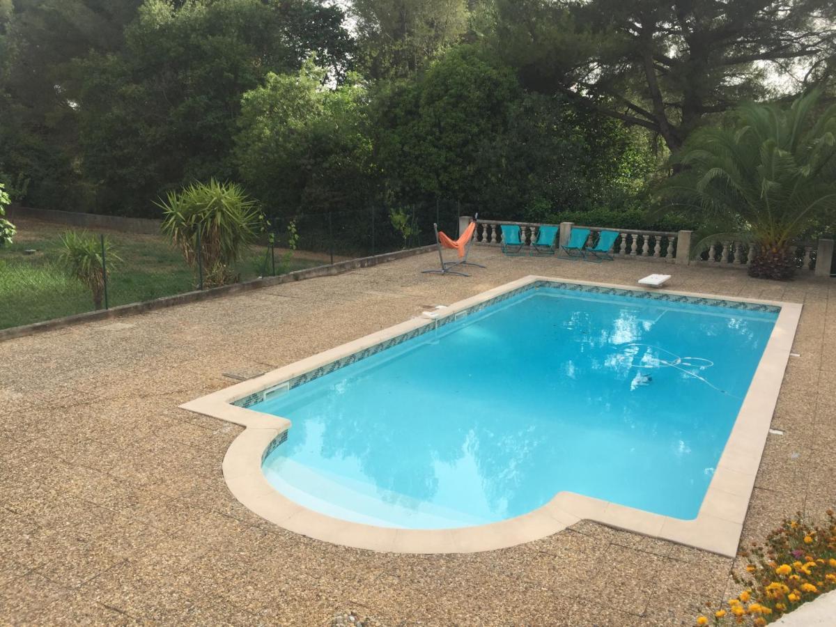 Sur Les Pas De Pagnol Bed & Breakfast Aubagne Dış mekan fotoğraf