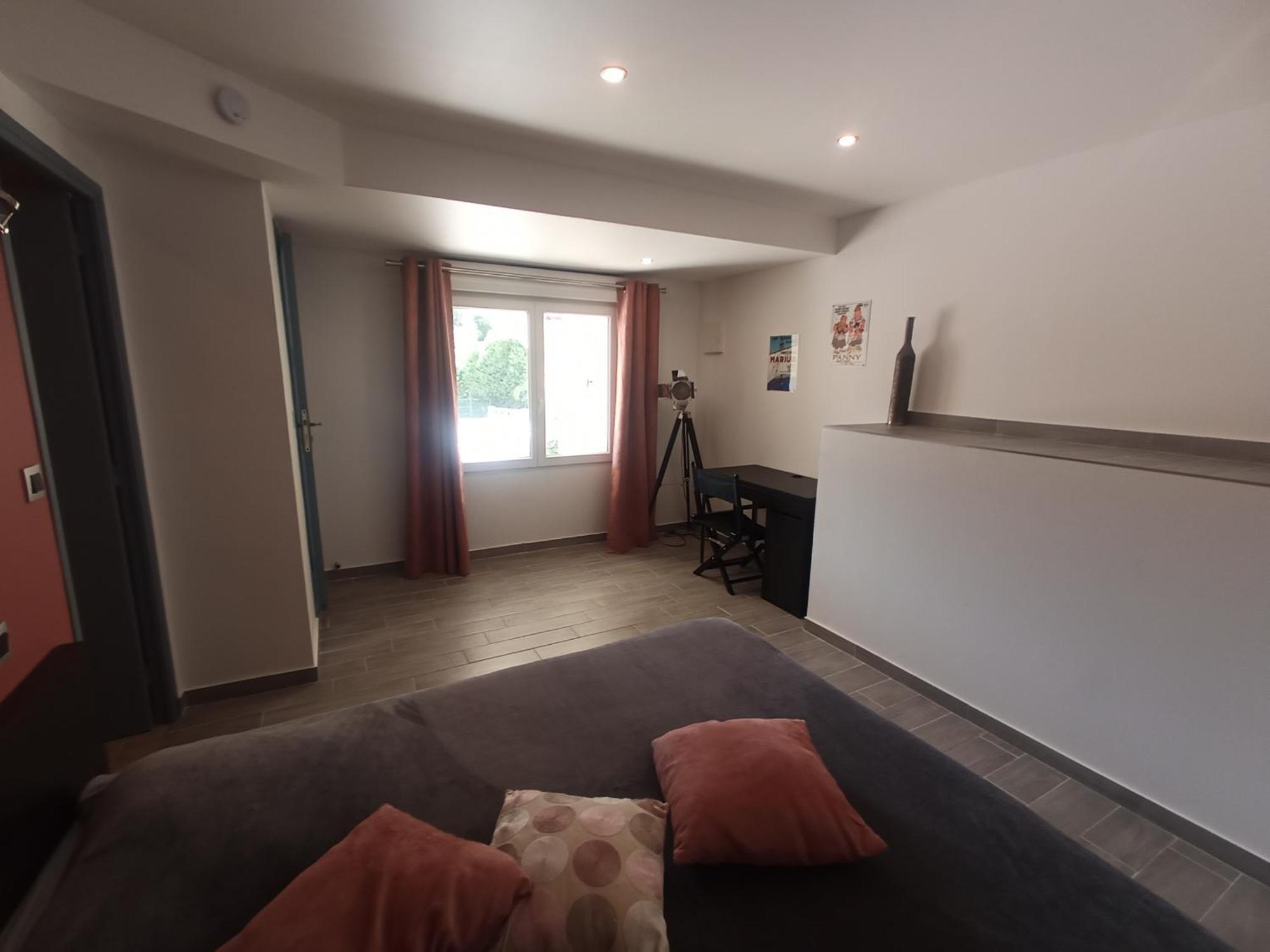 Sur Les Pas De Pagnol Bed & Breakfast Aubagne Oda fotoğraf