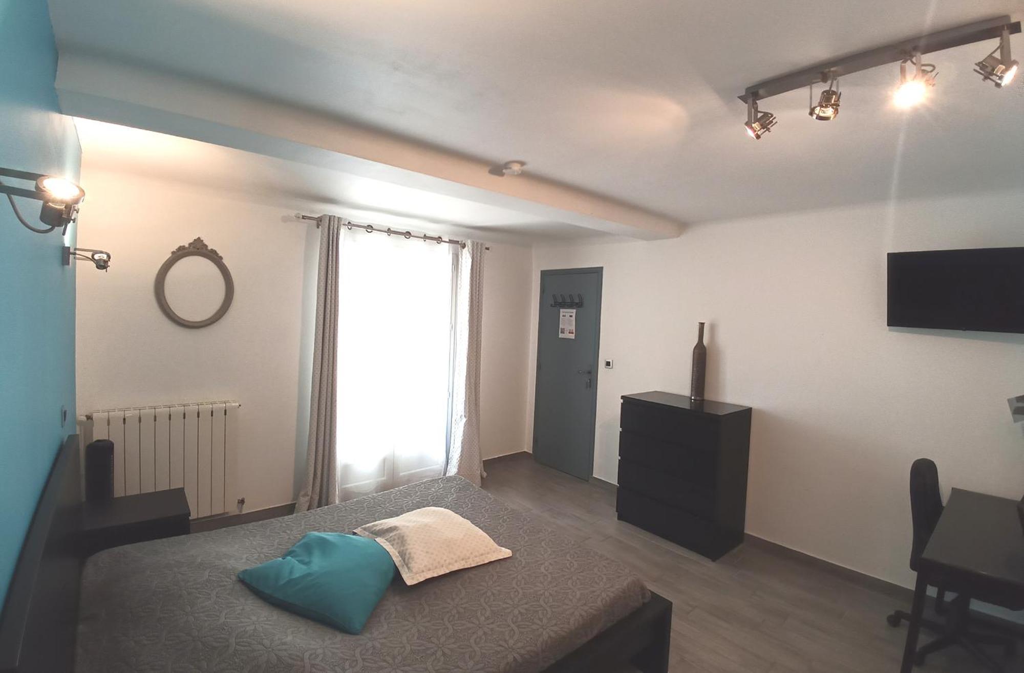 Sur Les Pas De Pagnol Bed & Breakfast Aubagne Oda fotoğraf